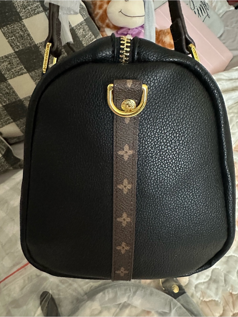 Black Leather Crossbody Bag - Black. Not authentic - Picture 4 of 12